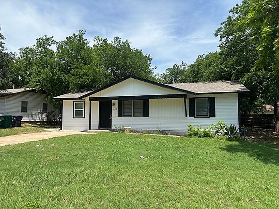 2nd image of 609 Juno Ln