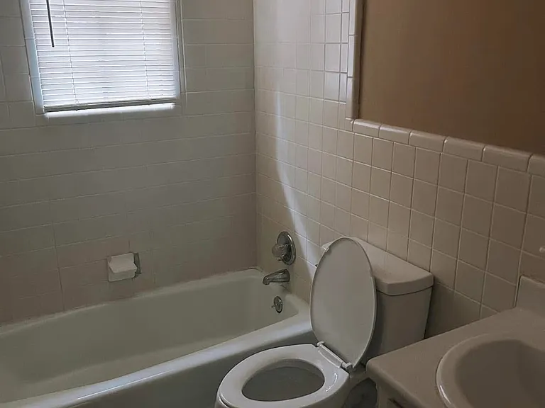 Full bathroom