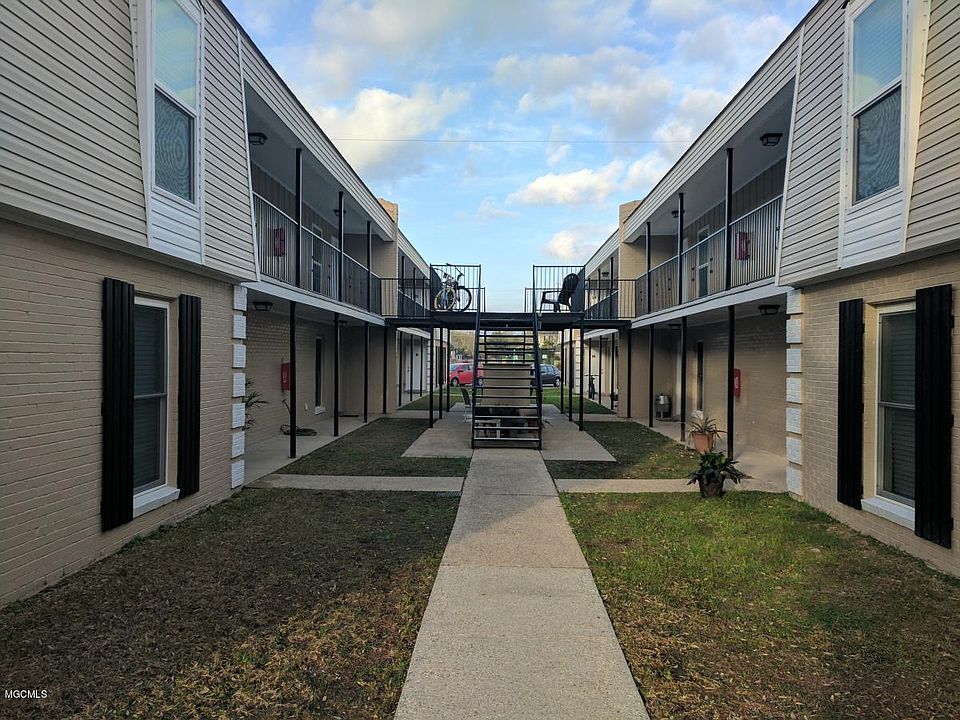 1st image of 169 Briarfield Ave APT 32