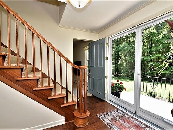 2nd image of 14135 Sweetbriar Ln