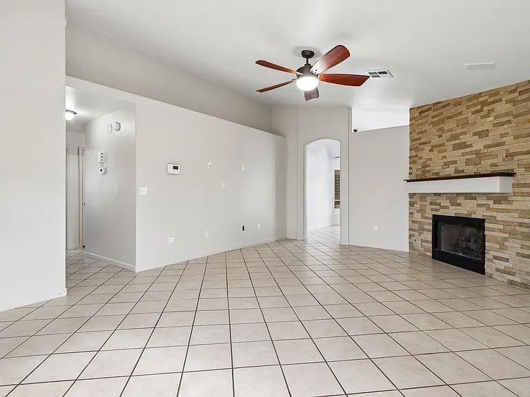 8834 W Jennifer Rose Ct — Photo 8
