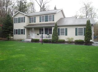 258 McNamara Ln, Tobyhanna, PA 18466