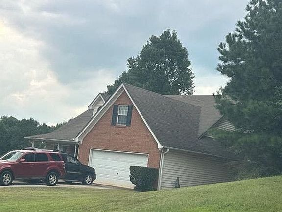 2nd image of 1024 Grace Marie Ln
