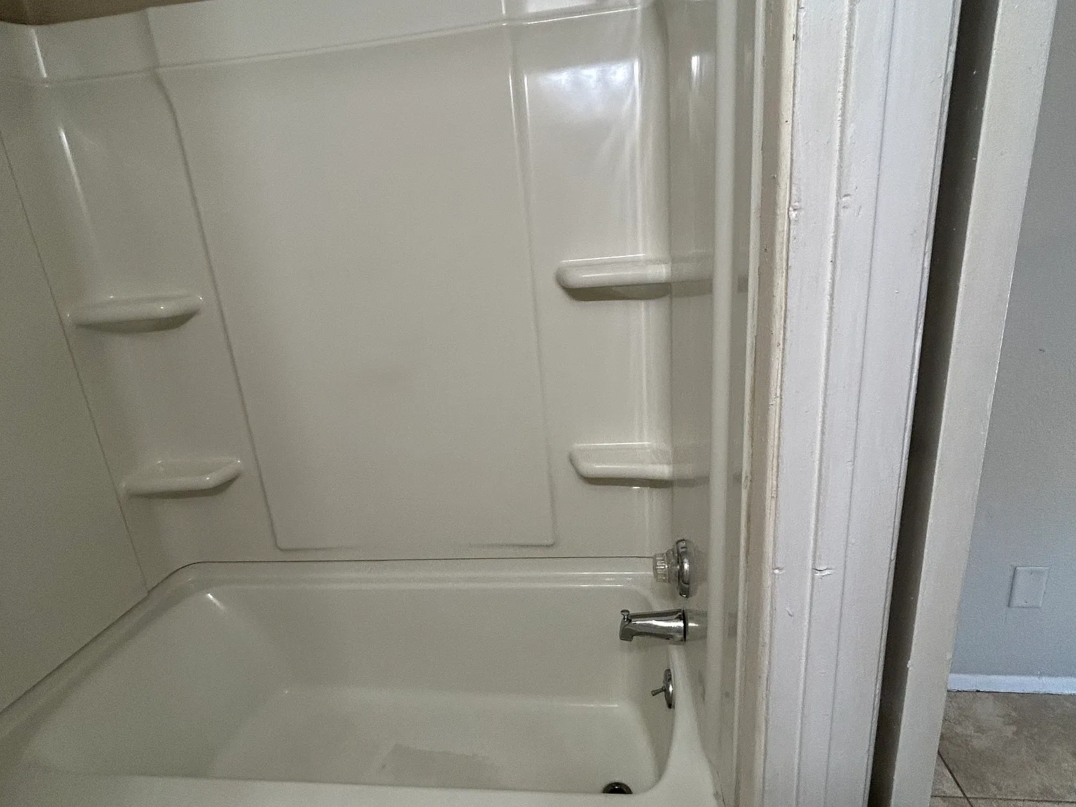 4002 W Tonto St — Photo 1