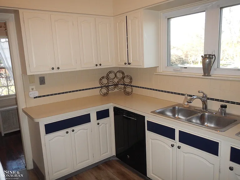752 Trombley Rd — Photo 10