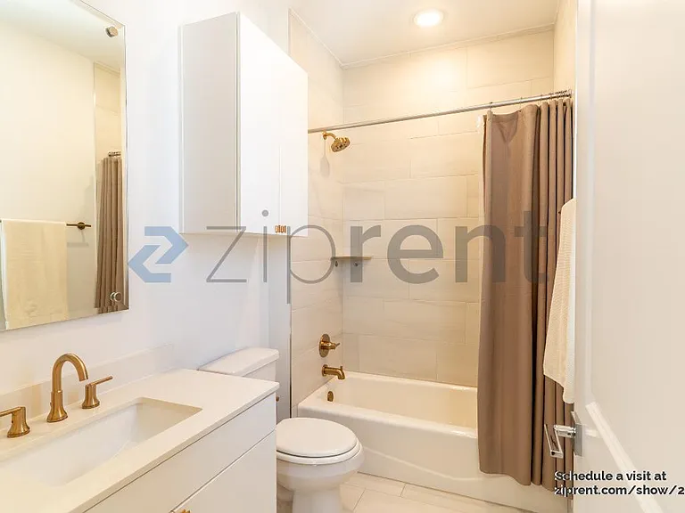 3rd Floor Ensuite Bath