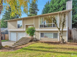 10927 158th Ct NE, Redmond, WA 98052