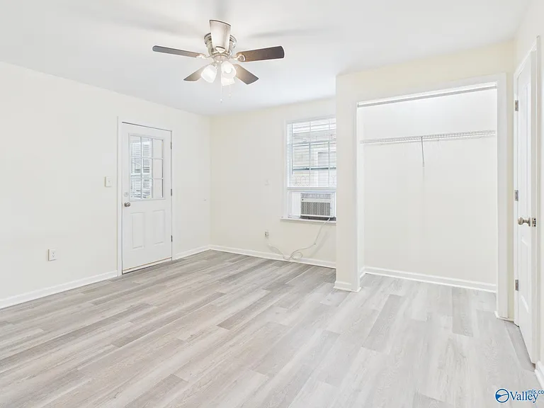 2106 Levert St NE — Photo 10