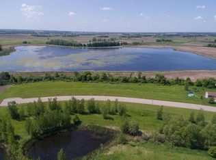 320 Lake Erin Dr, Green Isle, MN 55338