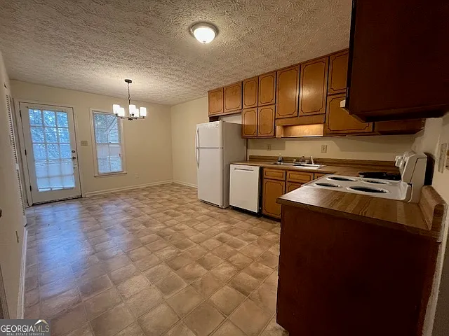 280 Chase Dr — Photo 3