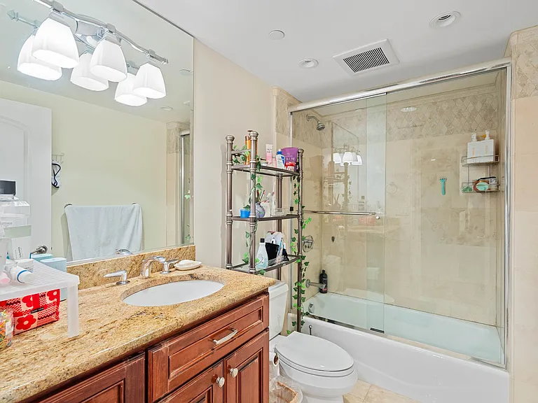 1236 Rose Ave — Photo 32