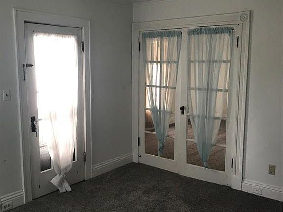 5th image of 627-629 W 7th St