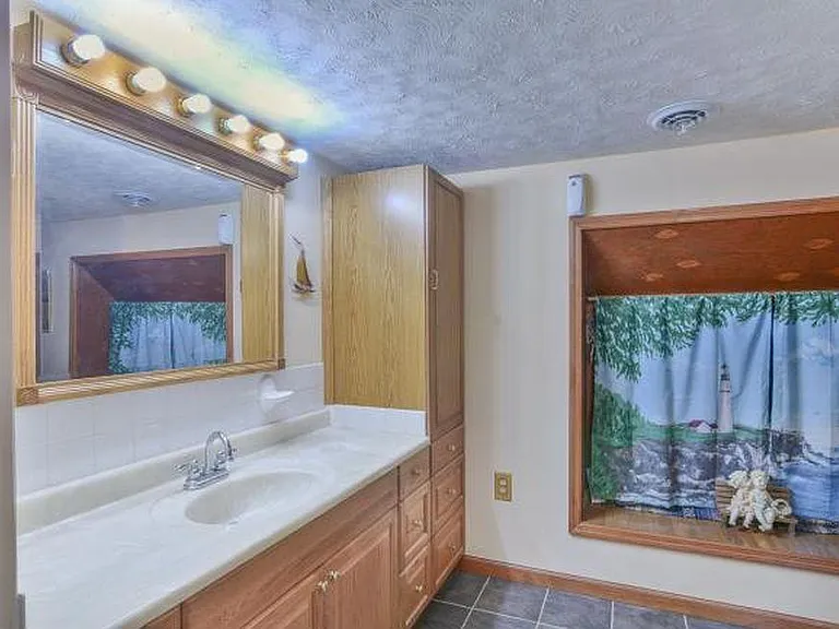 492 Olinger Dr — Photo 26