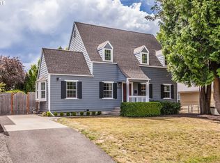 8215 SW 7th Ave, Portland, OR 97219