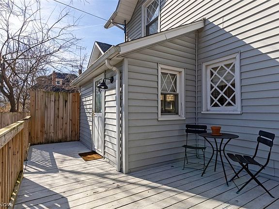 5th image of 508 Hudson Ave