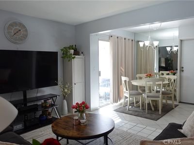 1307 Via Santiago Unit B, Corona, CA, 92882