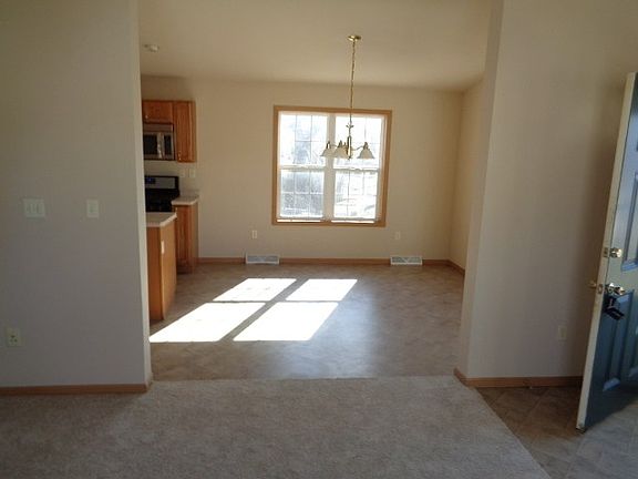 5th image of 343 Bridgewood Dr
