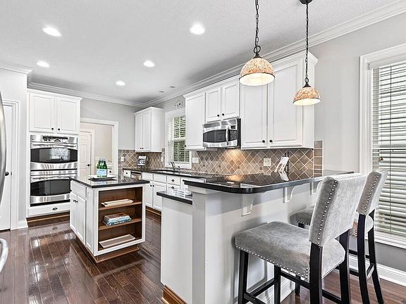 5th image of 5007 Blackstone Edge Dr