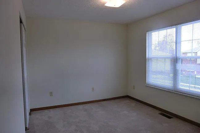 495 Parkside Commons Ct #495 — Photo 12