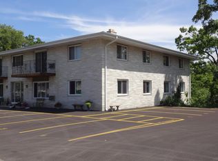 197 Hill Ct, Hartland, WI 53029