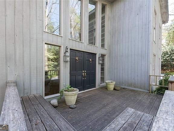 5th image of 3391 Ridgewood Rd NW