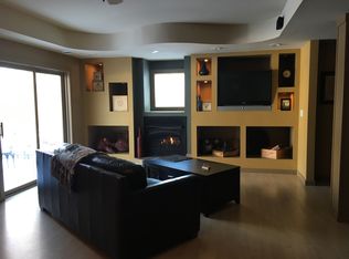 101 Griffin Pl SW, Poplar Grove, IL 61065