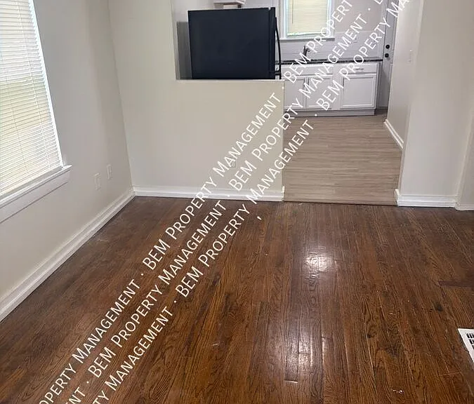 4427 Agnes Ave — Photo 7