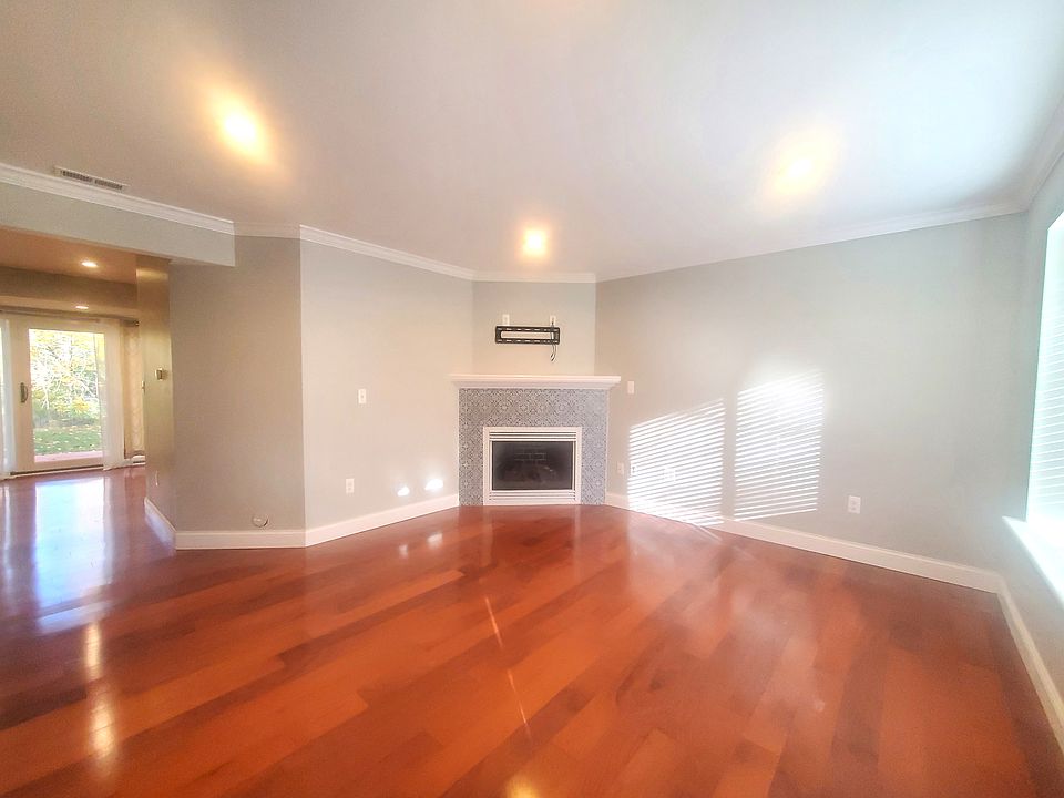Spacious living room with fireplace