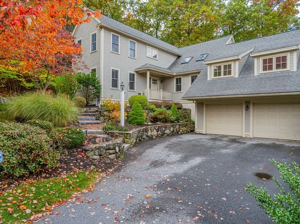 6 Magnolia Ln, Lexington, MA 02420