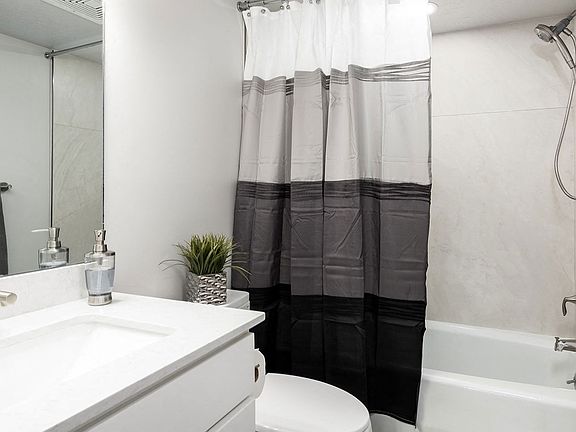 4th image of 185 N West Temple APT 504