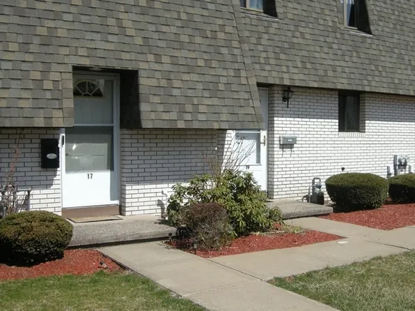 19 Beekman Dr, Agawam, MA 01001