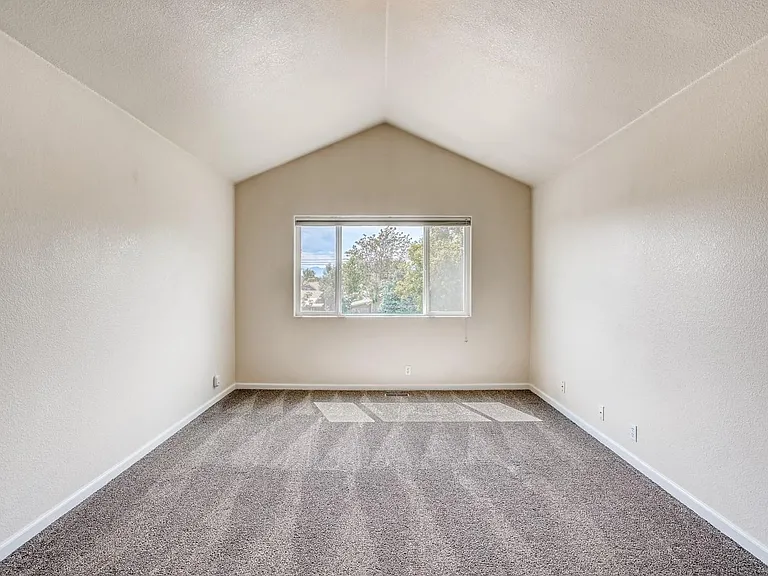 4818 Benton St — Photo 18