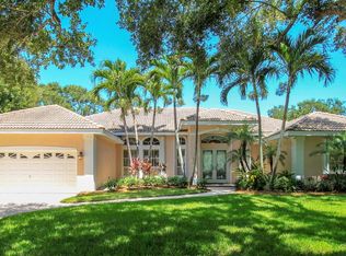 12 Palm Rd, Sewalls Pt, FL 34996