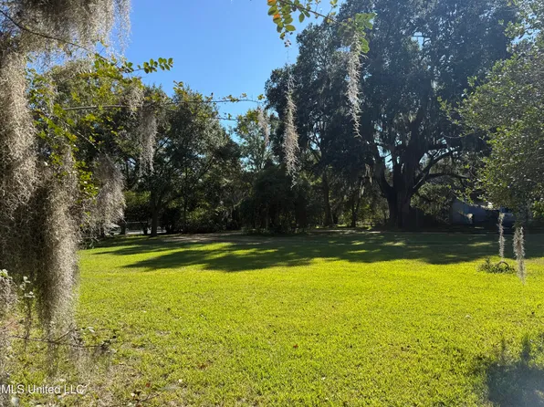 3109 Borries St, Diberville, MS 39540