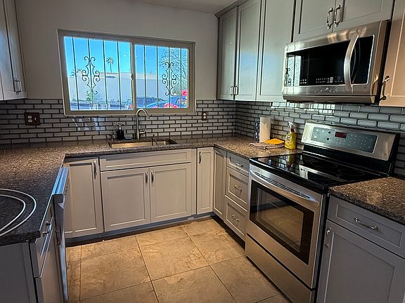 4th image of 601 E Camino Alteza