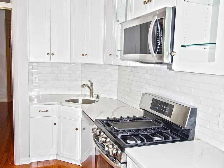 1234 Park Ave #1 — Photo 2