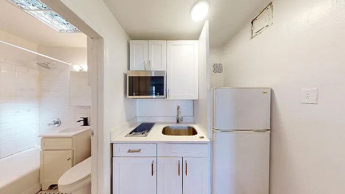 Rented by Bond New York | media 16