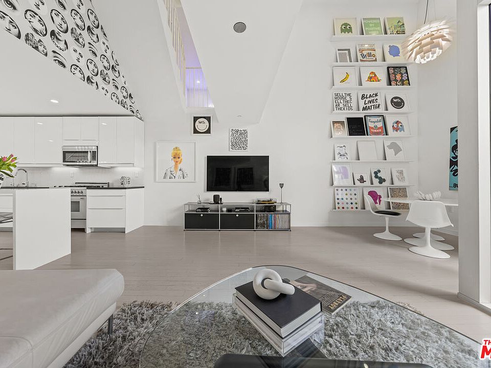 1st image of 7907 Willoughby Ave #5