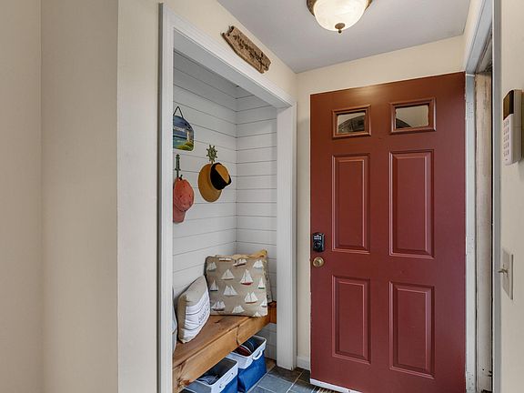 4th image of 45 West Road APT 4G