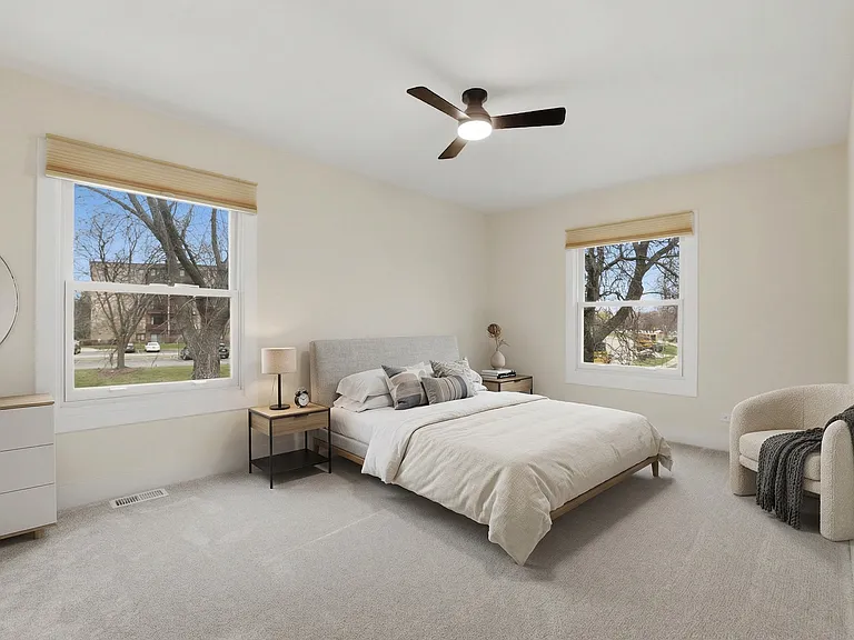 763 Wellington Ave #763 — Photo 15