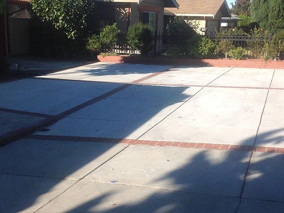2nd image of 908 Hellyer Ave