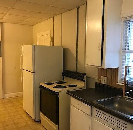 2nd image of 30 E Antietam St APT 3R