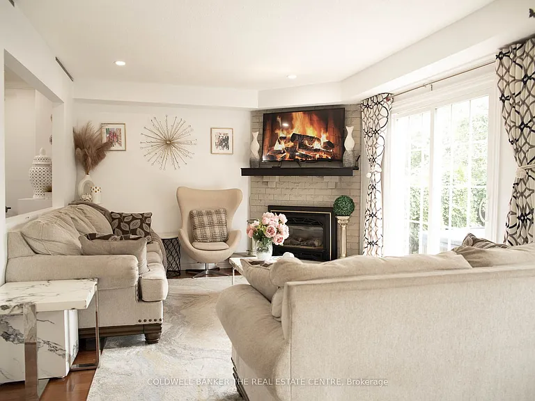 497 Grove St E — Photo 9