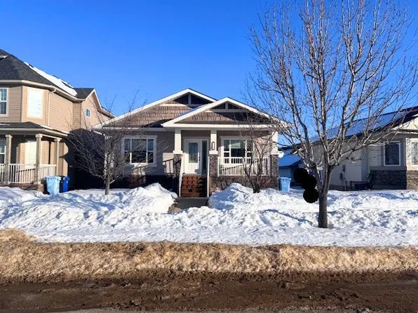 177 S Sparrow Hawk Dr, Wood Buffalo, AB T9K 0L2