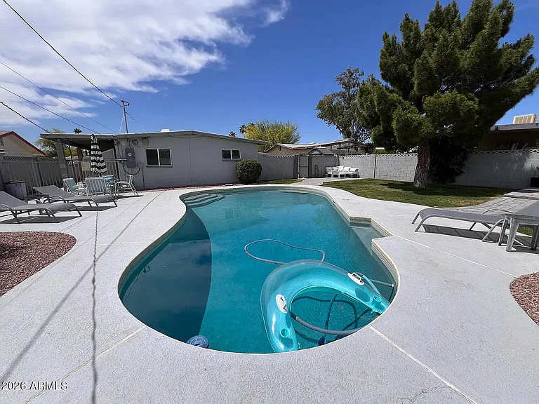 1031 N 78th Pl — Photo 1