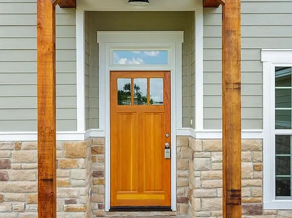 120 Audrey Ln, Hahira, GA 31632