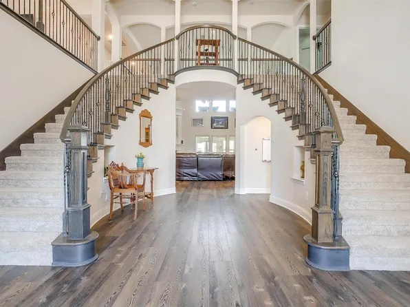 7104 Playa Imperial Ln, Grand Prairie, TX 75054