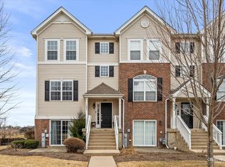 337 Lakeshore Dr, Oswego, IL 60543