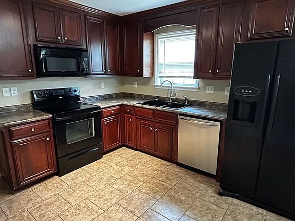 2nd image of 5257 Greyfield Cir