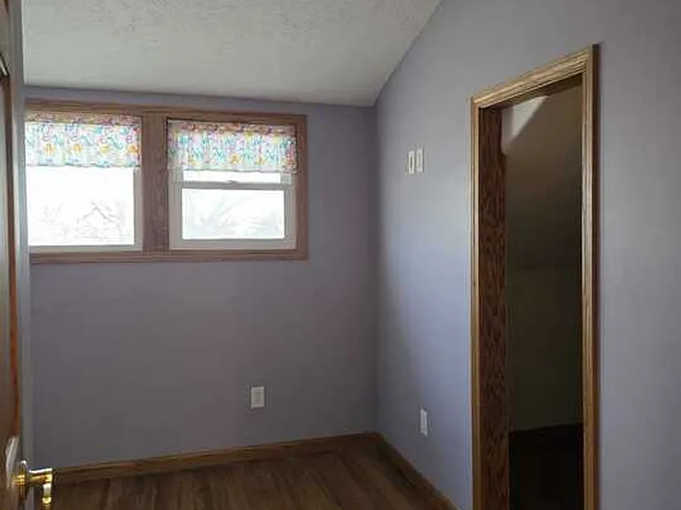 312 W 9th St — Photo 19